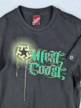 Tribal Gear WEST COAST Sz. SMALL Tshirt 90s graffiti drip design vintage Y2K